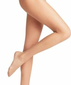 FALKE Shelina Hoge Kwaliteit Onzichtbaar Zacht Comfortabel Glanzend Elegant Nylon Zonder Motief Ultra Sheer 12 Denier Beige Dames Panty - Maat XL -beenmode Verkoop 408x840 1