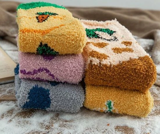 GrandSock Leuke Dames Warme Sokken - Fluffy Sokken - 5 Paar - Huissokken - Print Wortel / Pampeon - 36-40 - Dikken Sokken 3 GrandSock Leuke Dames Warme Sokken - Fluffy Sokken - 5 Paar - Huissokken - Print Wortel / Pampeon - 36-40 - Dikken Sokken - Afbeelding 3