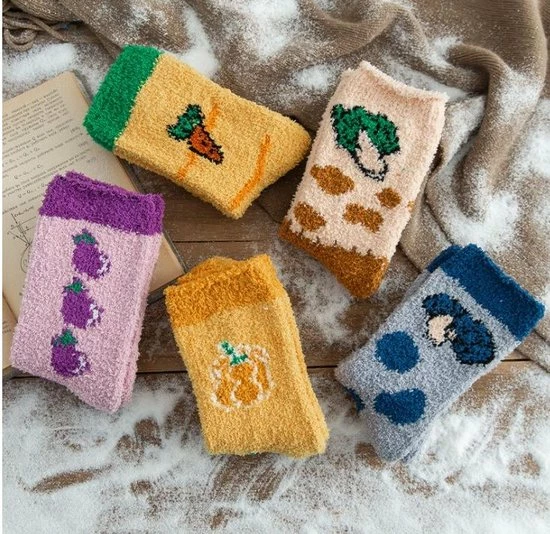 GrandSock Leuke Dames Warme Sokken - Fluffy Sokken - 5 Paar - Huissokken - Print Wortel / Pampeon - 36-40 - Dikken Sokken 6 GrandSock Leuke Dames Warme Sokken - Fluffy Sokken - 5 Paar - Huissokken - Print Wortel / Pampeon - 36-40 - Dikken Sokken - Afbeelding 6