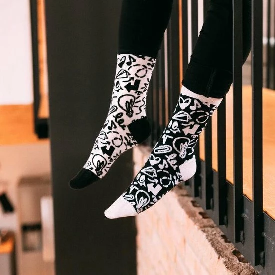 Good Mood Sokken - Doodles - Unisex Maat 35-38 1 Good Mood Sokken - Doodles - Unisex Maat 35-38