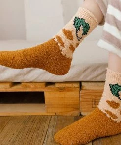 GrandSock Leuke Dames Warme Sokken - Fluffy Sokken - 5 Paar - Huissokken - Print Wortel / Pampeon - 36-40 - Dikken Sokken 10 GrandSock Leuke Dames Warme Sokken - Fluffy Sokken - 5 Paar - Huissokken - Print Wortel / Pampeon - 36-40 - Dikken Sokken -beenmode Verkoop 550x555