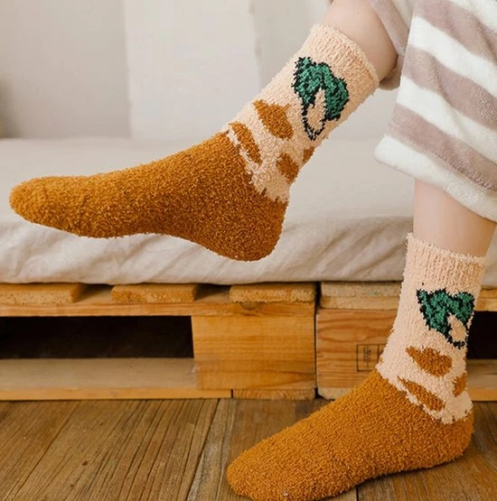 GrandSock Leuke Dames Warme Sokken - Fluffy Sokken - 5 Paar - Huissokken - Print Wortel / Pampeon - 36-40 - Dikken Sokken 5 GrandSock Leuke Dames Warme Sokken - Fluffy Sokken - 5 Paar - Huissokken - Print Wortel / Pampeon - 36-40 - Dikken Sokken - Afbeelding 5