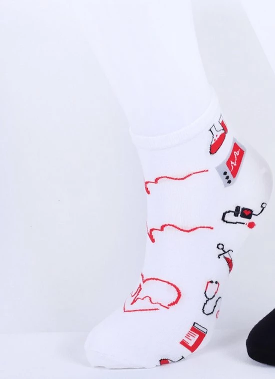 Merkloos Grappige Sokken, Ziekenhuis Zorg (stethoscoop ,spuit, Hart) 1 Merkloos Grappige Sokken, Ziekenhuis Zorg (stethoscoop ,spuit, Hart)